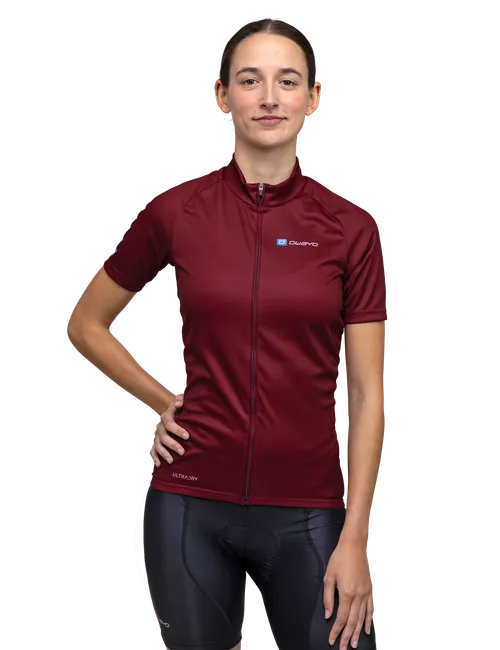  Le modèle mesure 175 cm et porte une taille  2