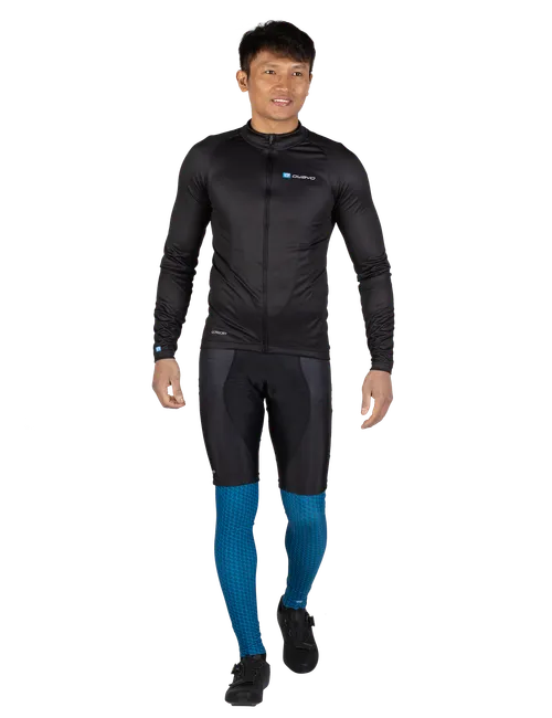  Le modèle mesure 173 cm et porte une taille  S