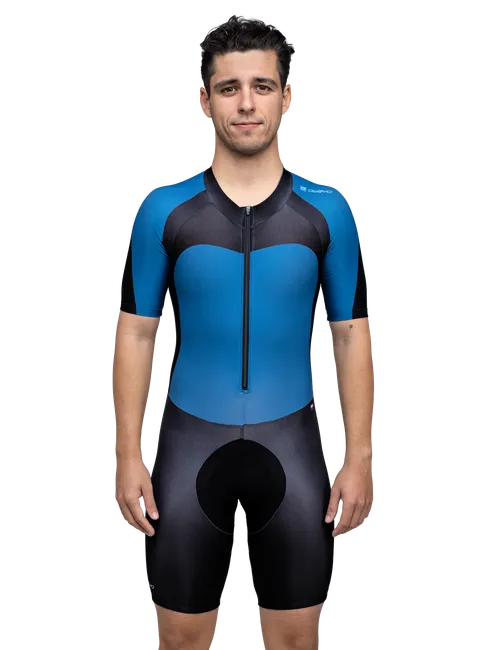  Le modèle mesure 173 cm et porte une taille  6