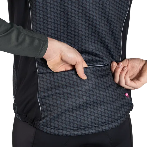 Poche arrière zippée
