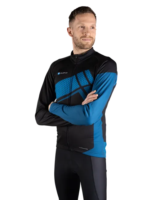  Le modèle mesure 186 cm  cm et porte une taille  5