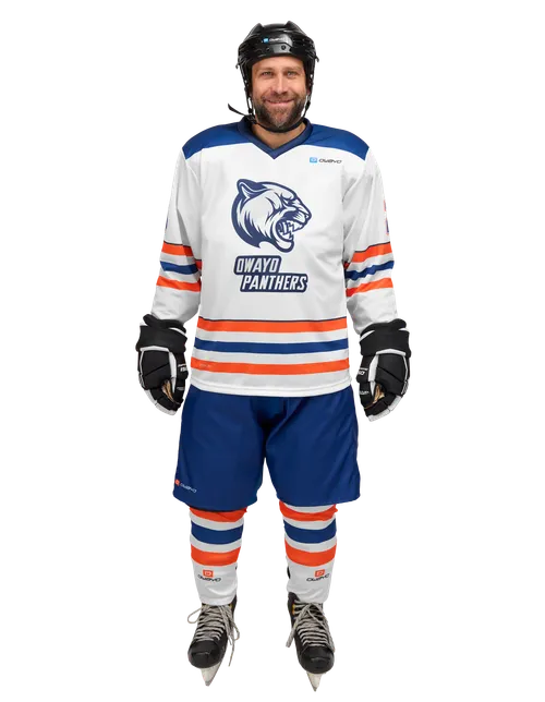  Le modèle mesure 175 cm  cm et porte une taille  L